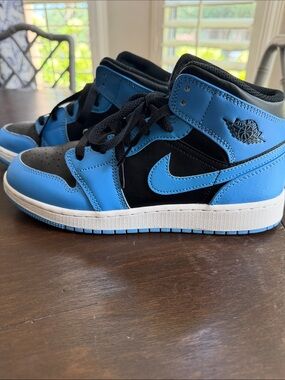 Nike Air Jordan 1Blue and Black High-Top Sneaker